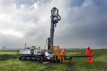 LS250 Minisonic Sonic Drill Rig