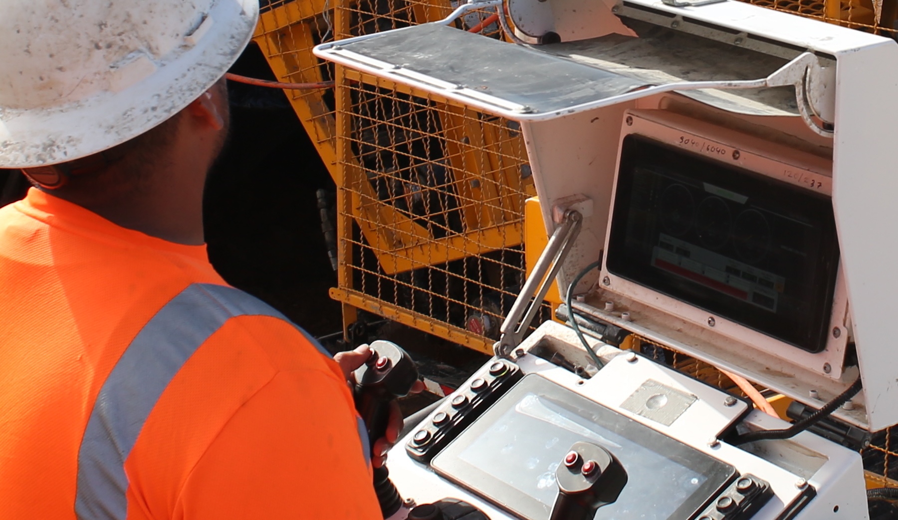 LF™160 Surface Coring Drill Rig - Boart Longyear