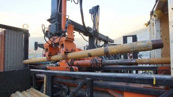 Le LR90H est équipé d'un système de manipulation des cannes mains libres